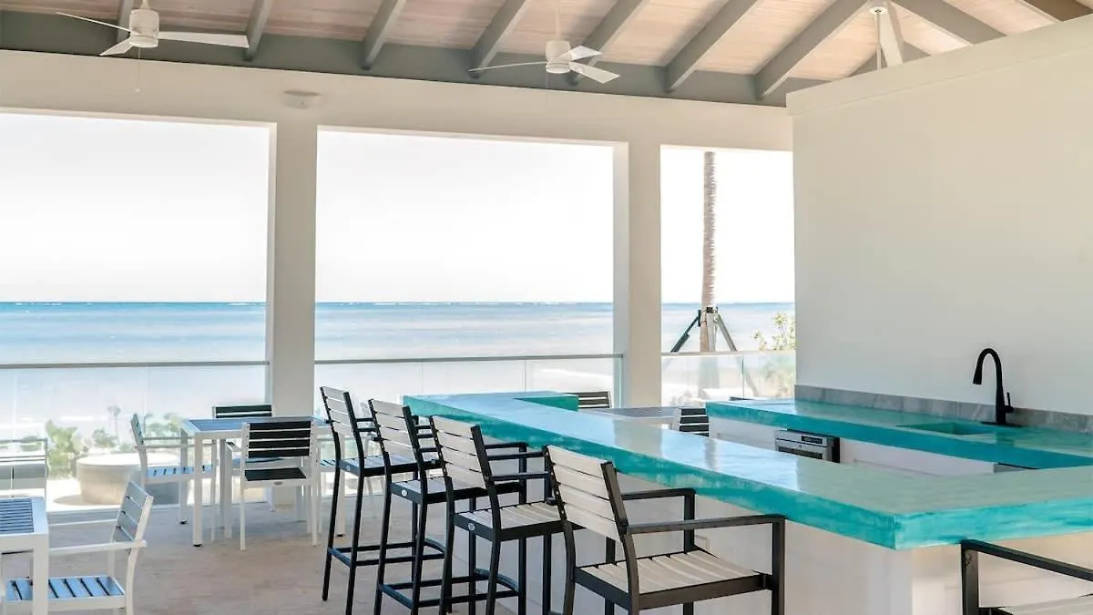 2 Bed Condo At One Cable Beach With Balcony Nassau 0*,